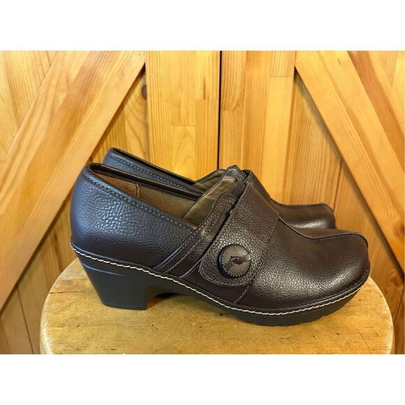 Sofft Euro Soft Womens Leather Clogs Button Detail Brown Sz 9.5M - Picture 3 of 8